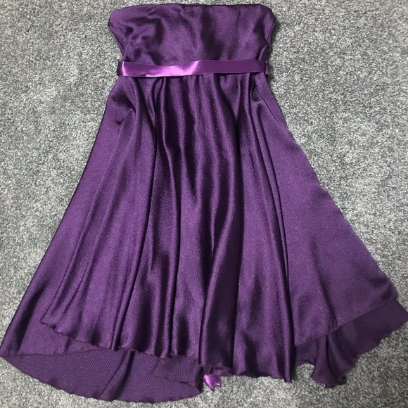 Women’s Dress - Picture 2 of 10